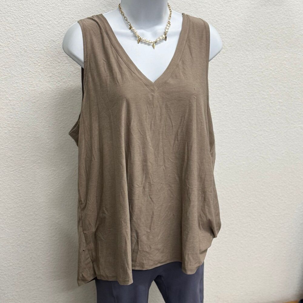 Beyond yoga split back tank extended sizing